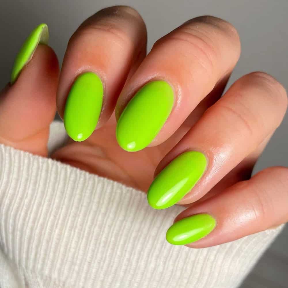 neon green nails