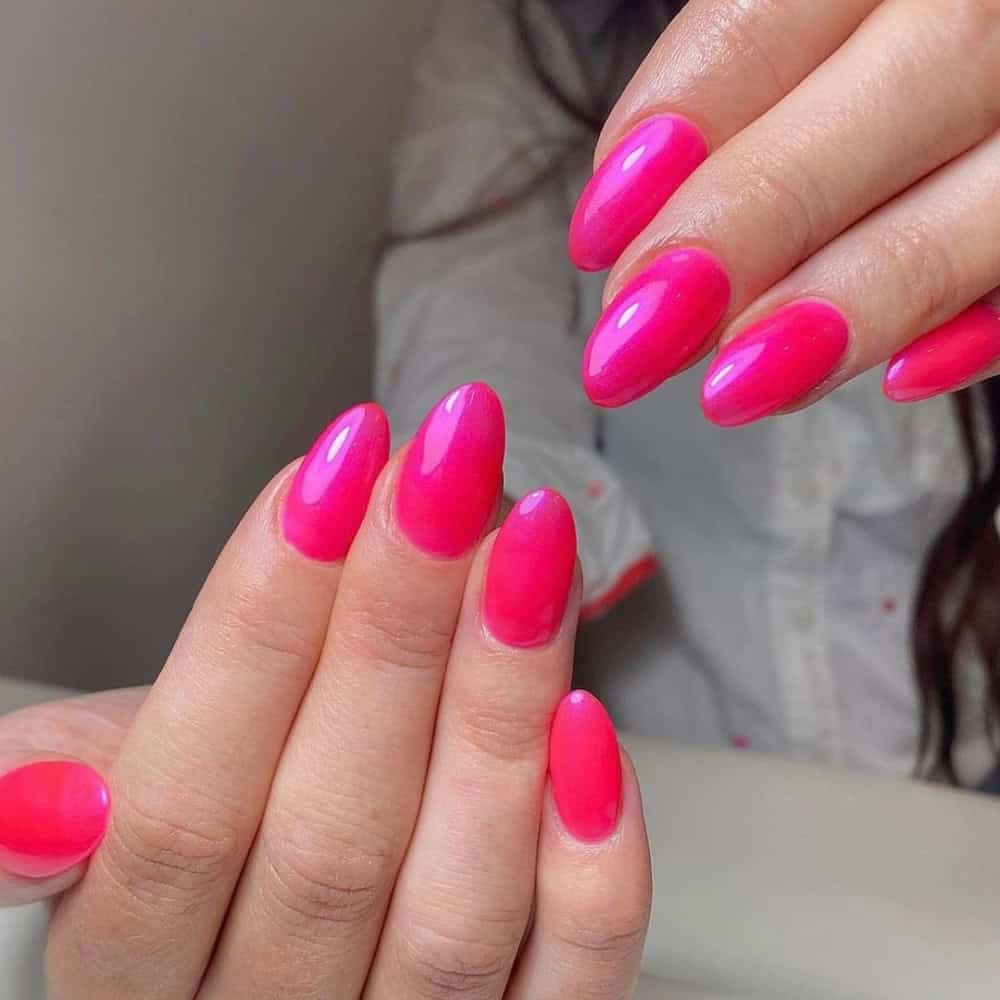 hot pink nails