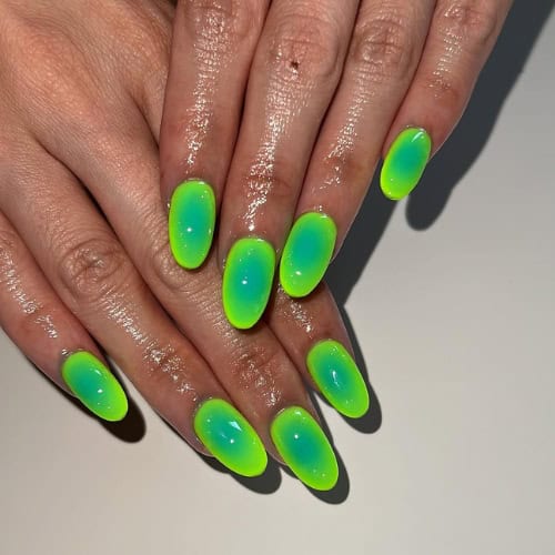 aura nails