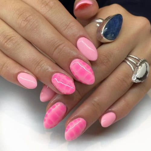 pink nails