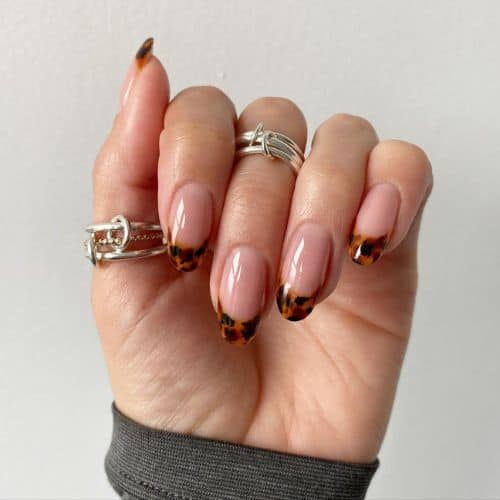 brown nails