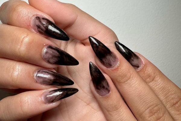 black nail designs