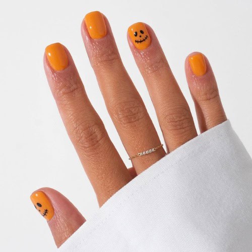 simple halloween nails