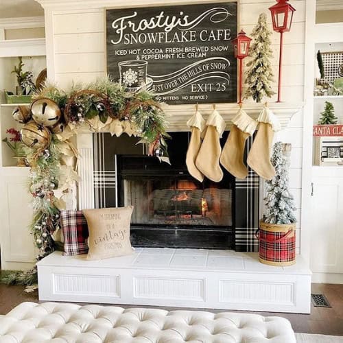 christmas mantel decor