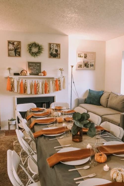 friendsgiving decor ideas