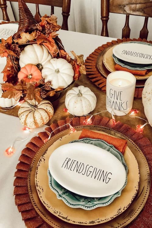 friendsgiving decor ideas