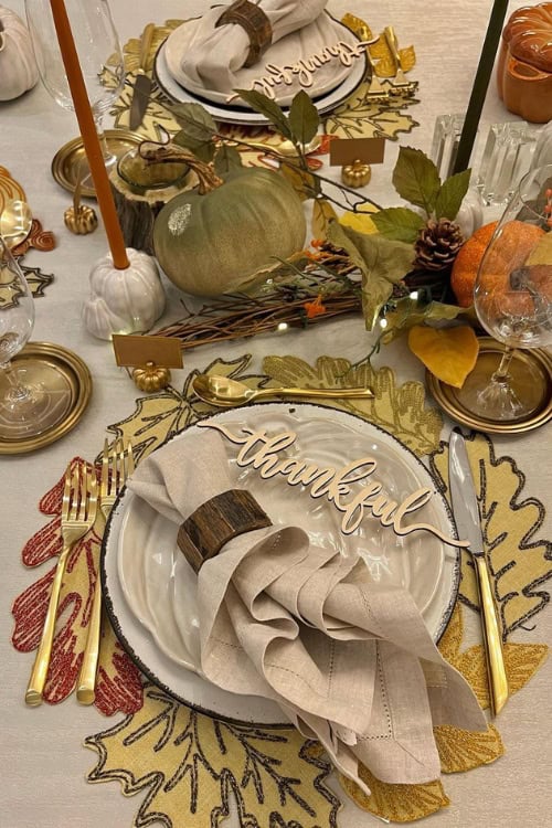 friendsgiving decor ideas